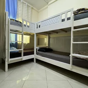 Hostel Happy Living, Dubai