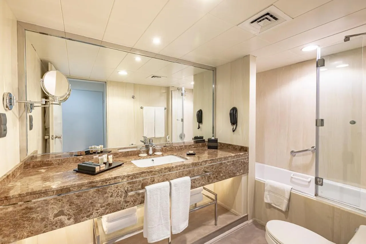 Golden Sands Suites Dubai Aparthotel