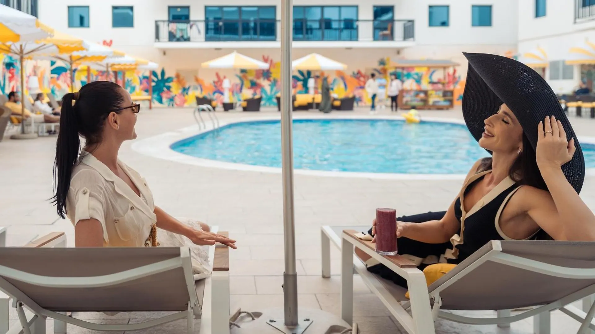 Golden Sands Suites Dubai 0*,  Vereinigte Arabische Emirate